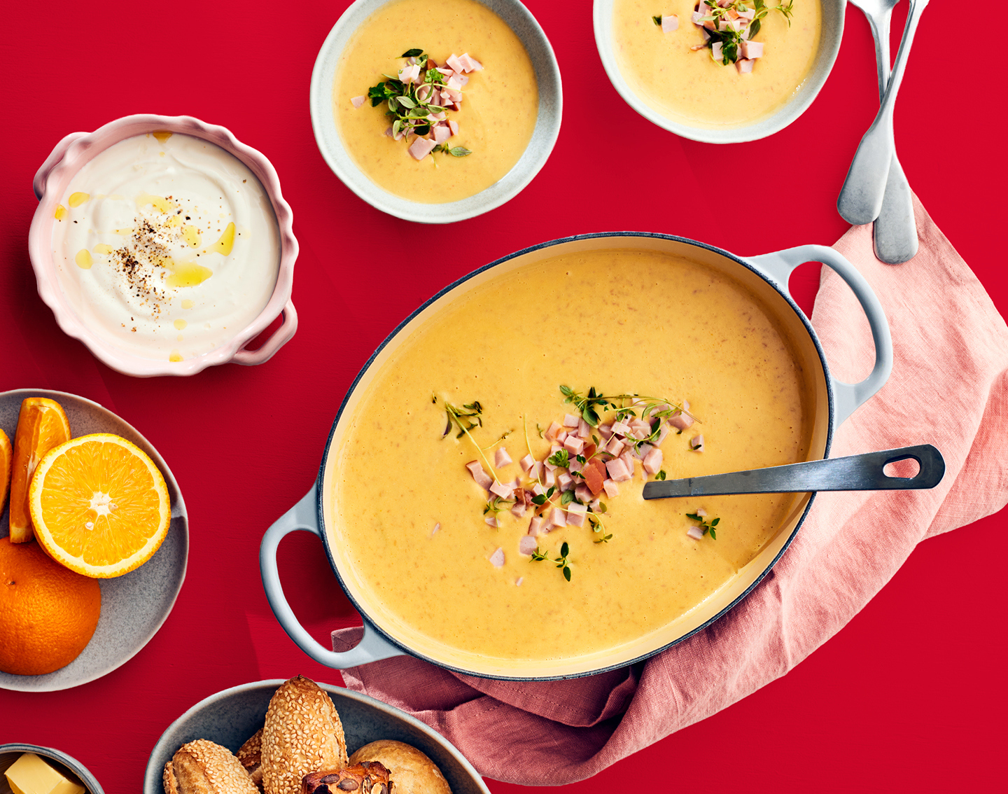 5528_AOOH_Atria_Lithells_Bilder_till_landningssida_Kycklingprodukter4 1.jpg